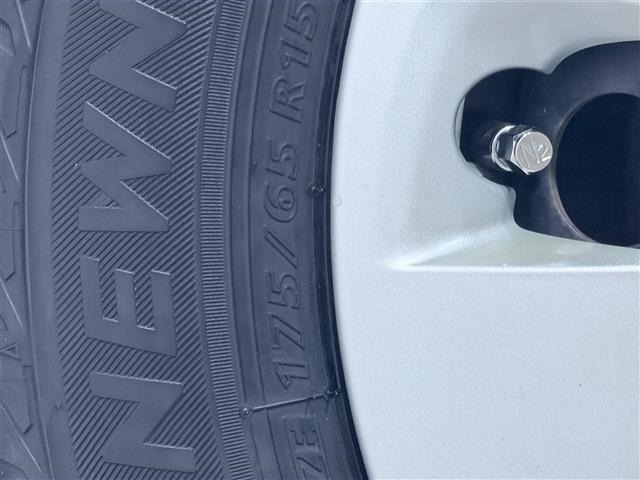 Toyota AQUA 2013 8174499-9