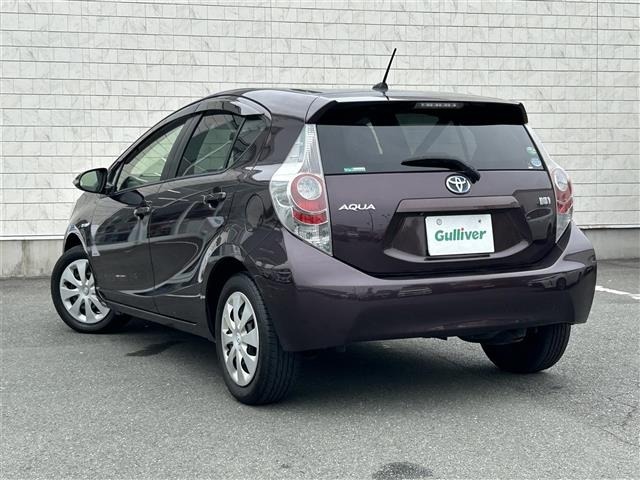 Toyota AQUA 2014 8174501-13