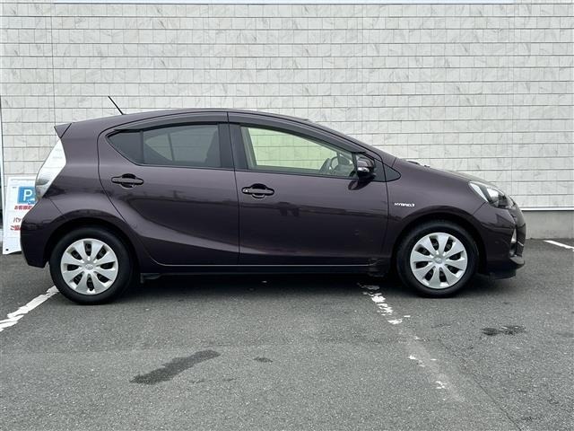 Toyota AQUA 2014 8174501-3