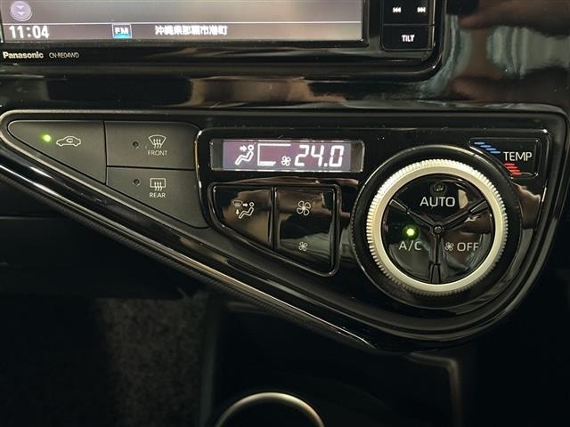 Toyota AQUA 2018 8174504-3
