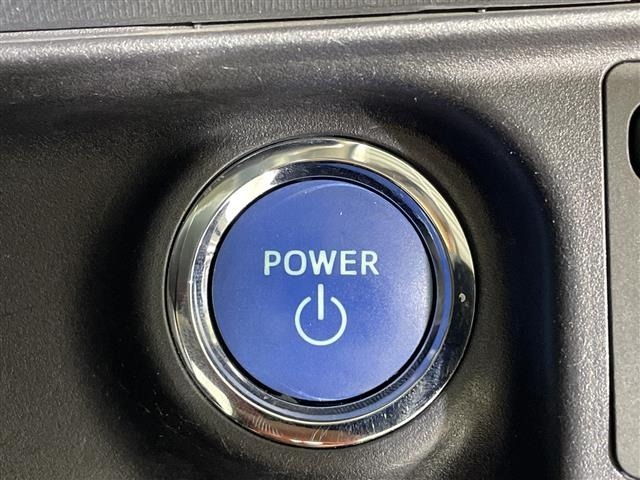 Toyota AQUA 2018 8174504-7