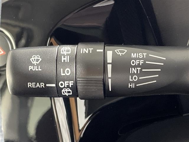 Toyota AQUA 2018 8174504-9