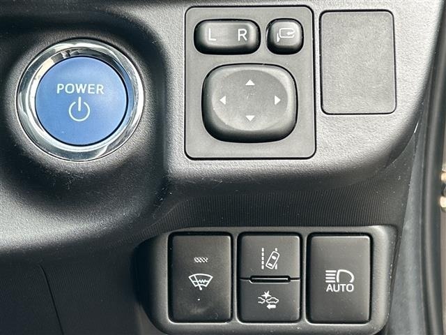 Toyota AQUA 2016 8174514-2