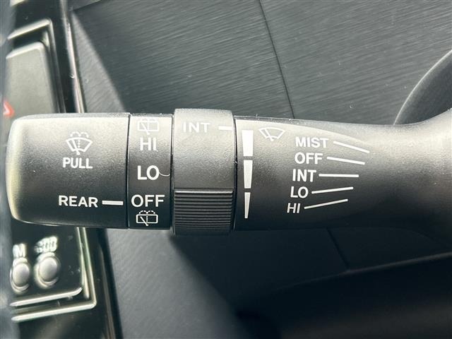 Toyota AQUA 2016 8174514-8