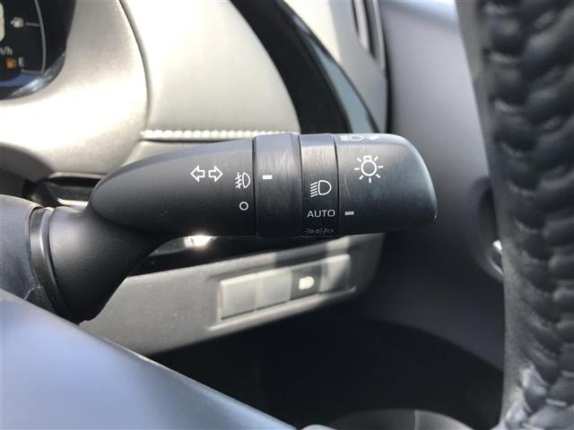 Toyota AQUA 2022 8174531-1