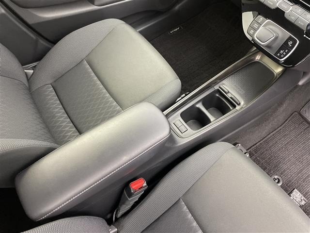 Toyota AQUA 2021 8174532-3