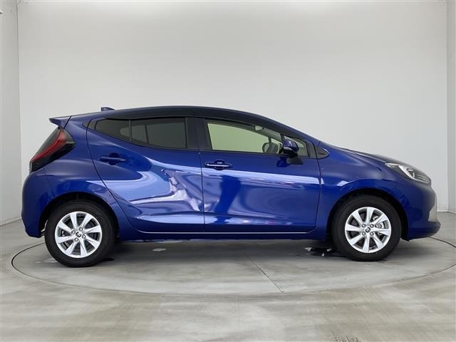 Toyota AQUA 2021 8174532-4
