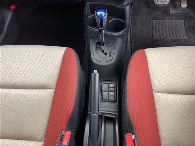 Toyota AQUA 2016 8174534-7