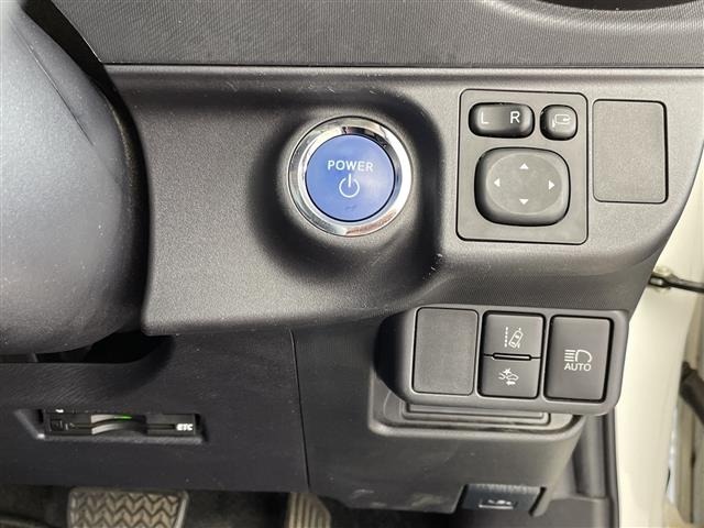 Toyota AQUA 2016 8174534-8