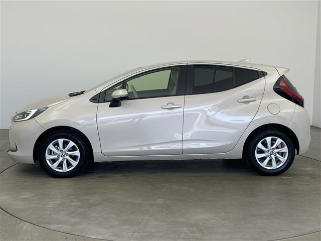 Toyota AQUA 2022 8174551-21