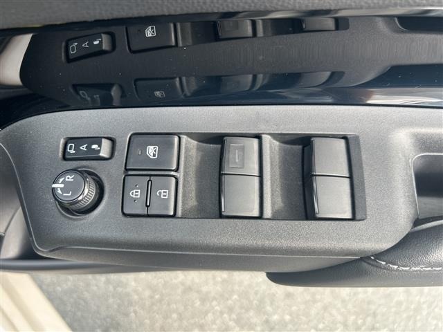 Toyota AQUA 2023 8174556-22