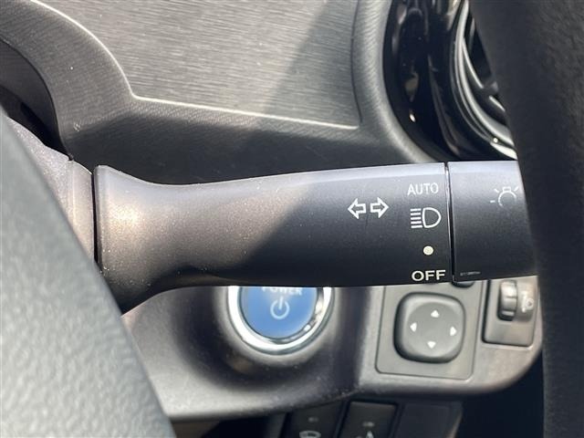 Toyota AQUA 2015 8174563-1