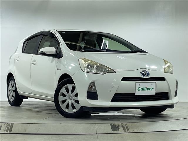 Toyota AQUA 2013 8174564-0