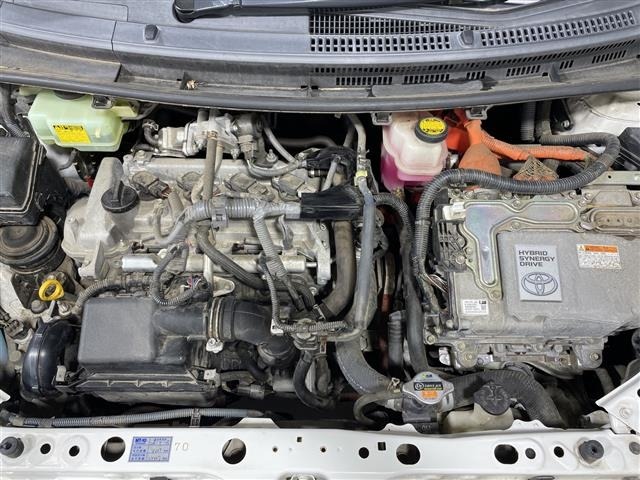 Toyota AQUA 2013 8174564-14