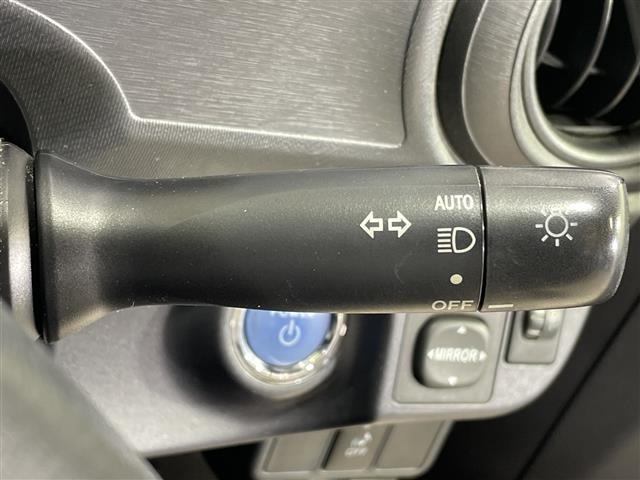 Toyota AQUA 2013 8174564-3