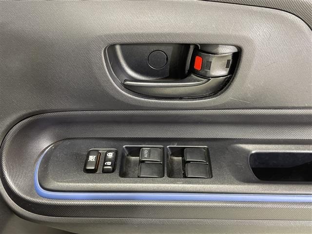 Toyota AQUA 2013 8174564-4