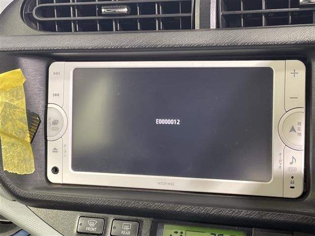 Toyota AQUA 2013 8174564-9