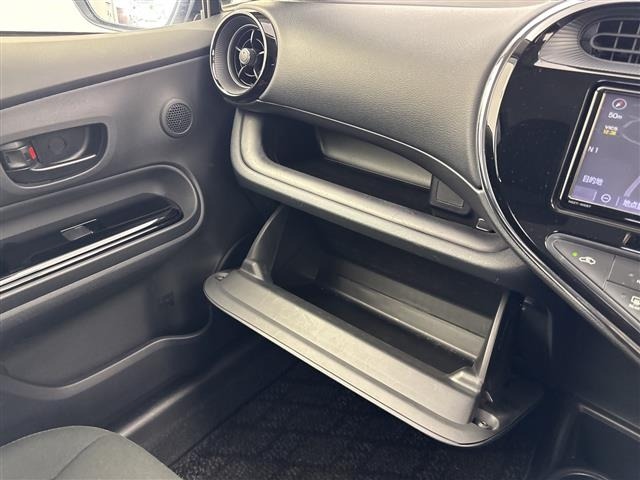 Toyota AQUA 2021 8174575-7