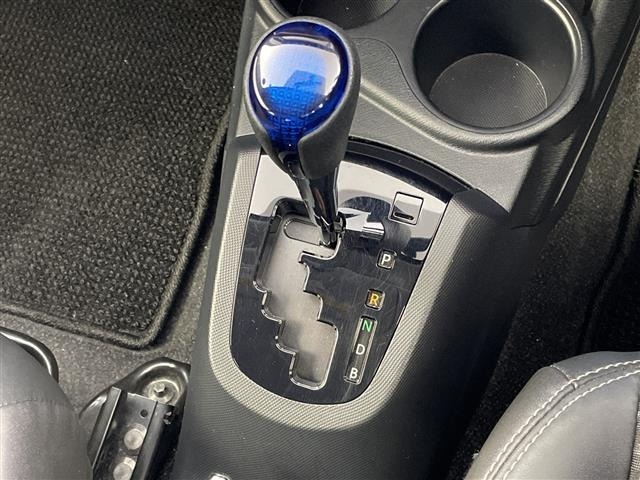 Toyota AQUA 2015 8174584-10