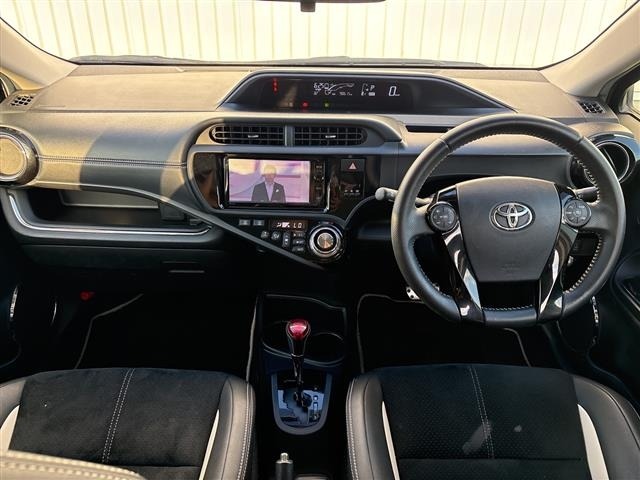 Toyota AQUA 2015 8174598-14