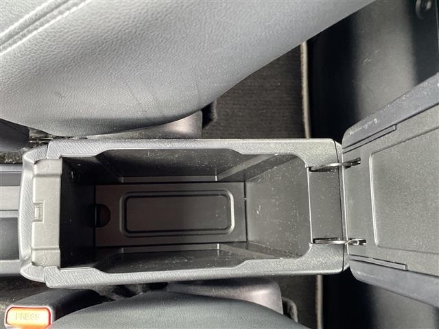 Toyota AQUA 2014 8174629-10