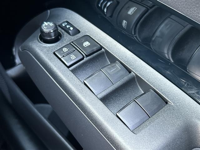 Toyota AQUA 2024 8174632-12