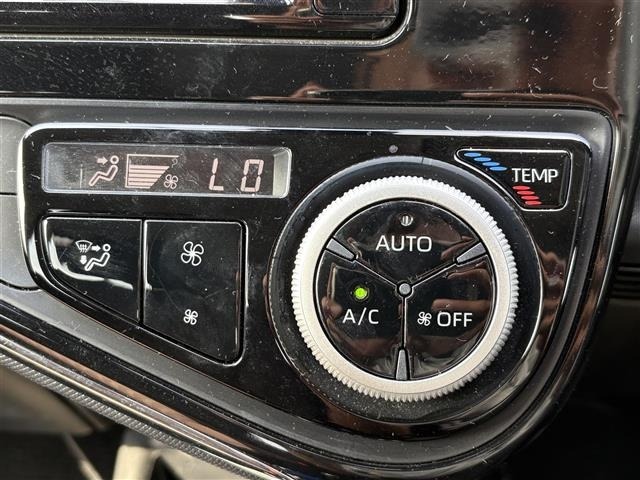 Toyota AQUA 2017 8174635-8