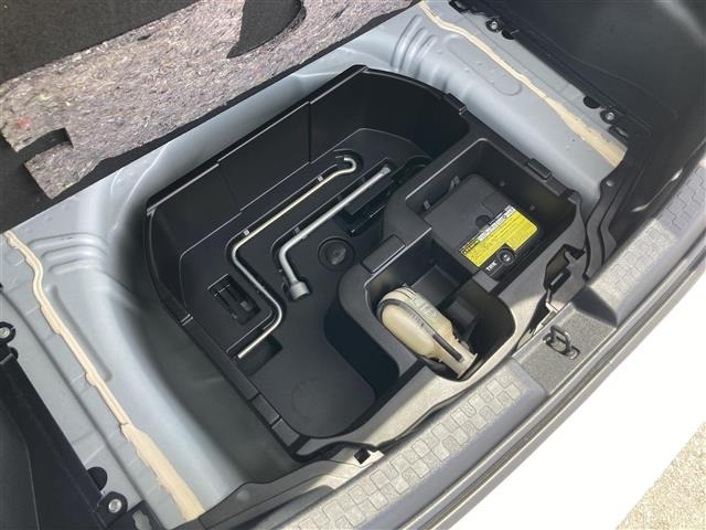 Toyota AQUA 2014 8174638-11