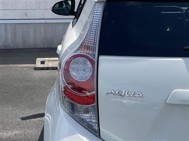 Toyota AQUA 2014 8174638-15