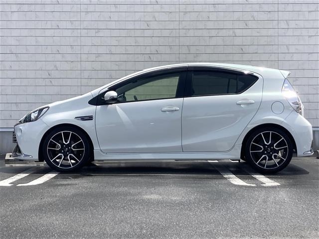 Toyota AQUA 2014 8174638-3