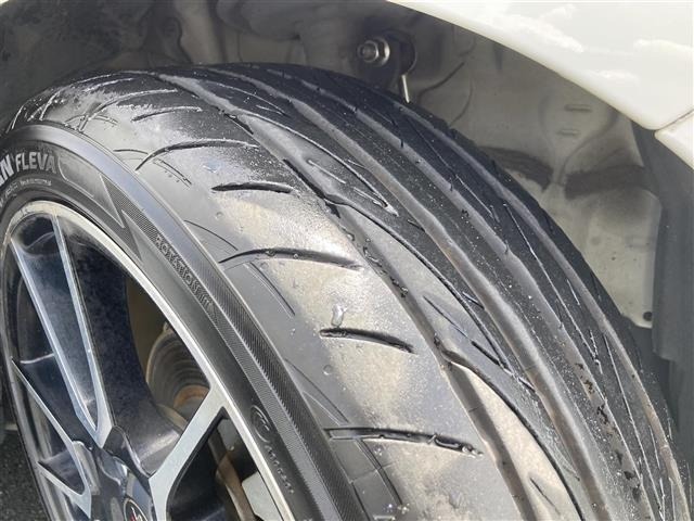 Toyota AQUA 2014 8174638-39