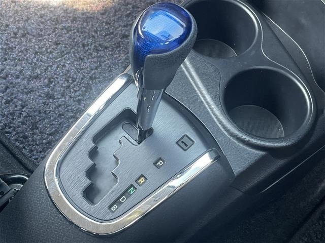 Toyota AQUA 2013 8174639-11