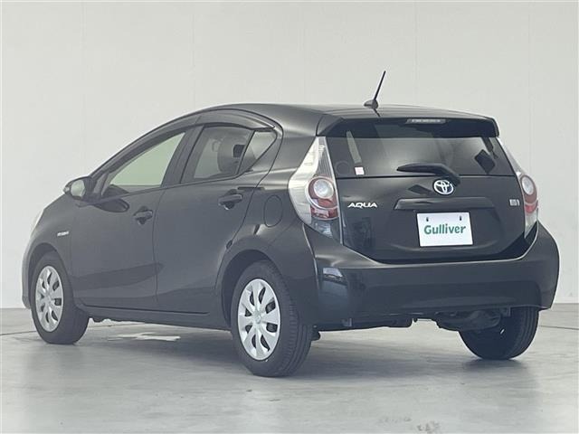 Toyota AQUA 2013 8174639-15
