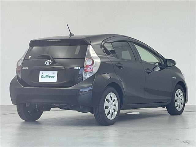 Toyota AQUA 2013 8174639-16