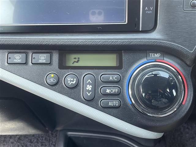 Toyota AQUA 2013 8174639-7