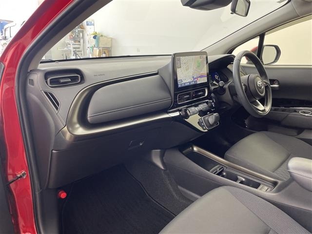 Toyota AQUA 2021 8174640-8