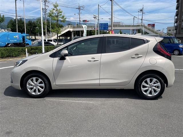 Toyota AQUA 2024 8174642-6