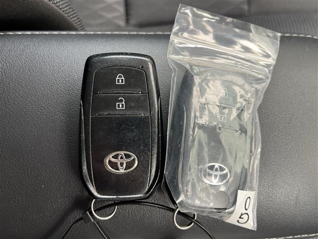Toyota AQUA 2021 8174645-9