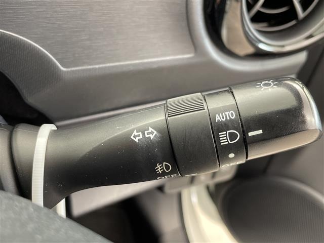 Toyota AQUA 2016 8174647-8