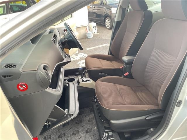 Toyota AQUA 2013 8174649-8