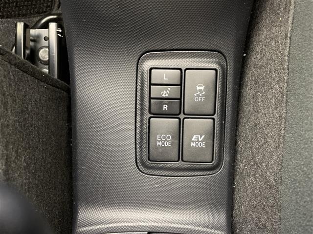 Toyota AQUA 2015 8174650-3