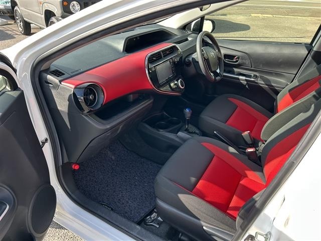 Toyota AQUA 2019 8174651-6
