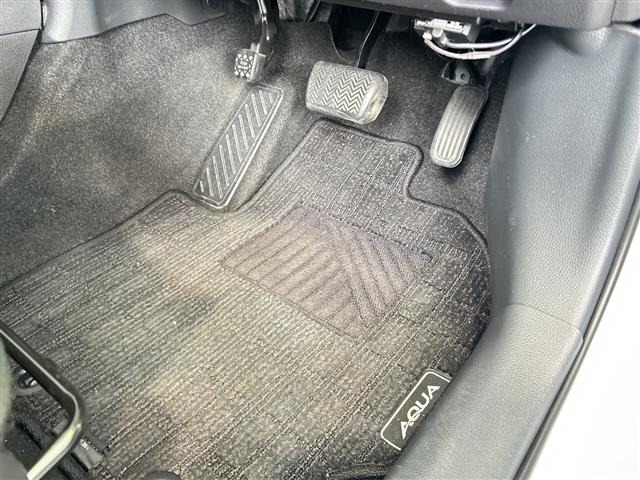 Toyota AQUA 2021 8174653-21