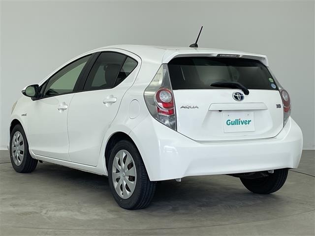 Toyota AQUA 2012 8174654-13