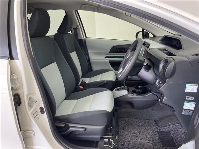 Toyota AQUA 2012 8174654-5