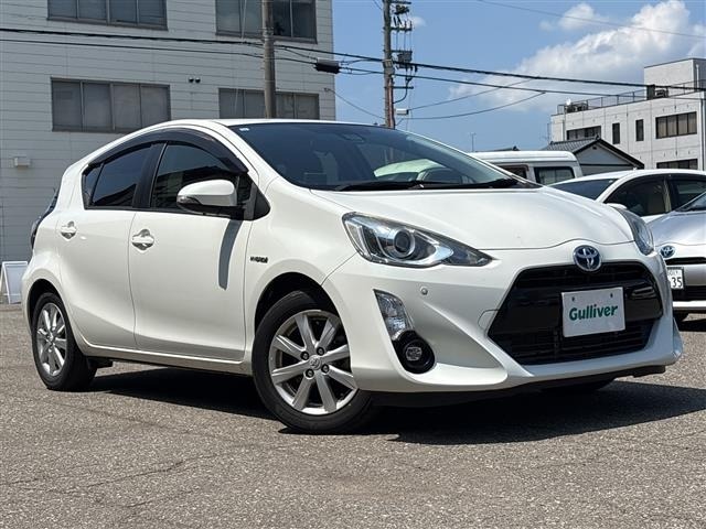 Toyota AQUA 2015 8174659-0