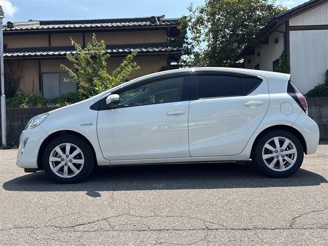 Toyota AQUA 2015 8174659-17