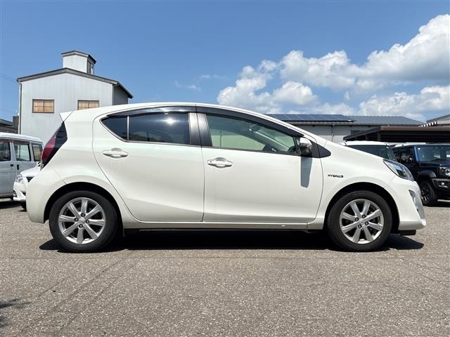 Toyota AQUA 2015 8174659-21