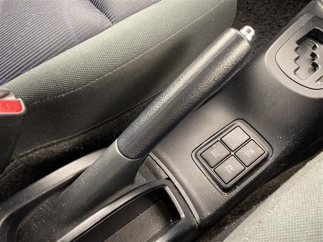 Toyota AQUA 2015 8174663-4