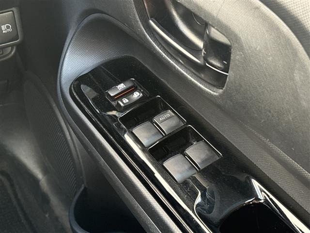 Toyota AQUA 2017 8174666-11